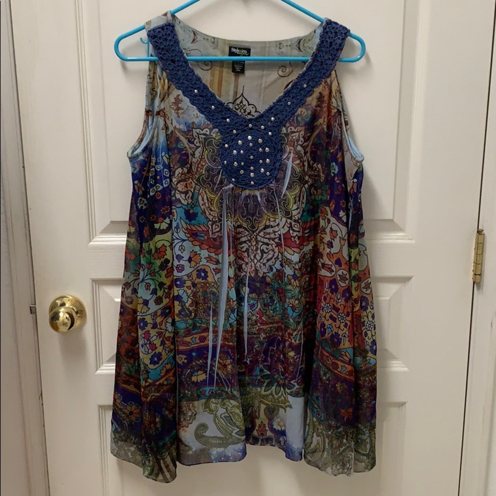 Sleeveless blouse